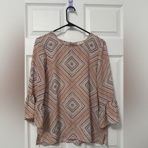 Elegant Diamond Patterned Blouse in Blue and Tan
